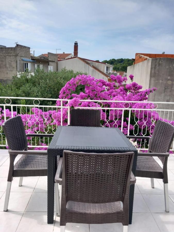חוואר Apartment Mladen מראה חיצוני תמונה